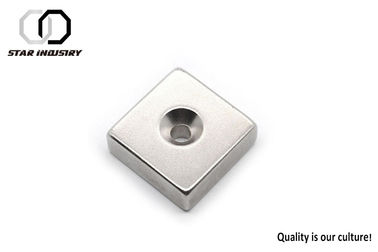 Hochtemperaturneodym-Magnet mit Schrauben-Loch-Block-Quadrat-Form F10*10*5mm